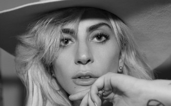 Lady Gaga desea hacer un gran espectáculo en la Super Bowl como Michael Jackson y Bruce Springteen