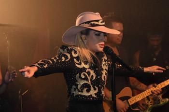 Lady Gaga estrena 'Million Reasons' en Vevo y iTunes