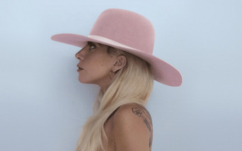 ¡Lady Gaga hace historia al debutar con Joanne en el número uno!