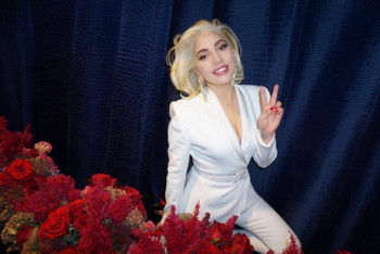 Lady Gaga actúa en el concierto benéfico One America Appeal