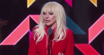 Discurso en español de Lady Gaga en Women In Music 2015