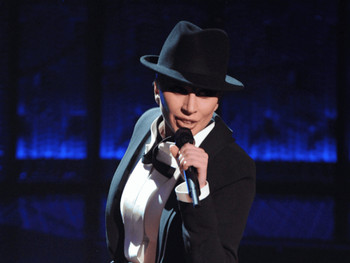 Lady Gaga canta en honor a Frank Sinatra 