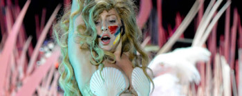¿Cuál era el concepto original de la actuación de Lady Gaga en los VMA 2013?